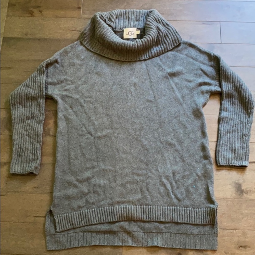 Ugg Women’s sweater